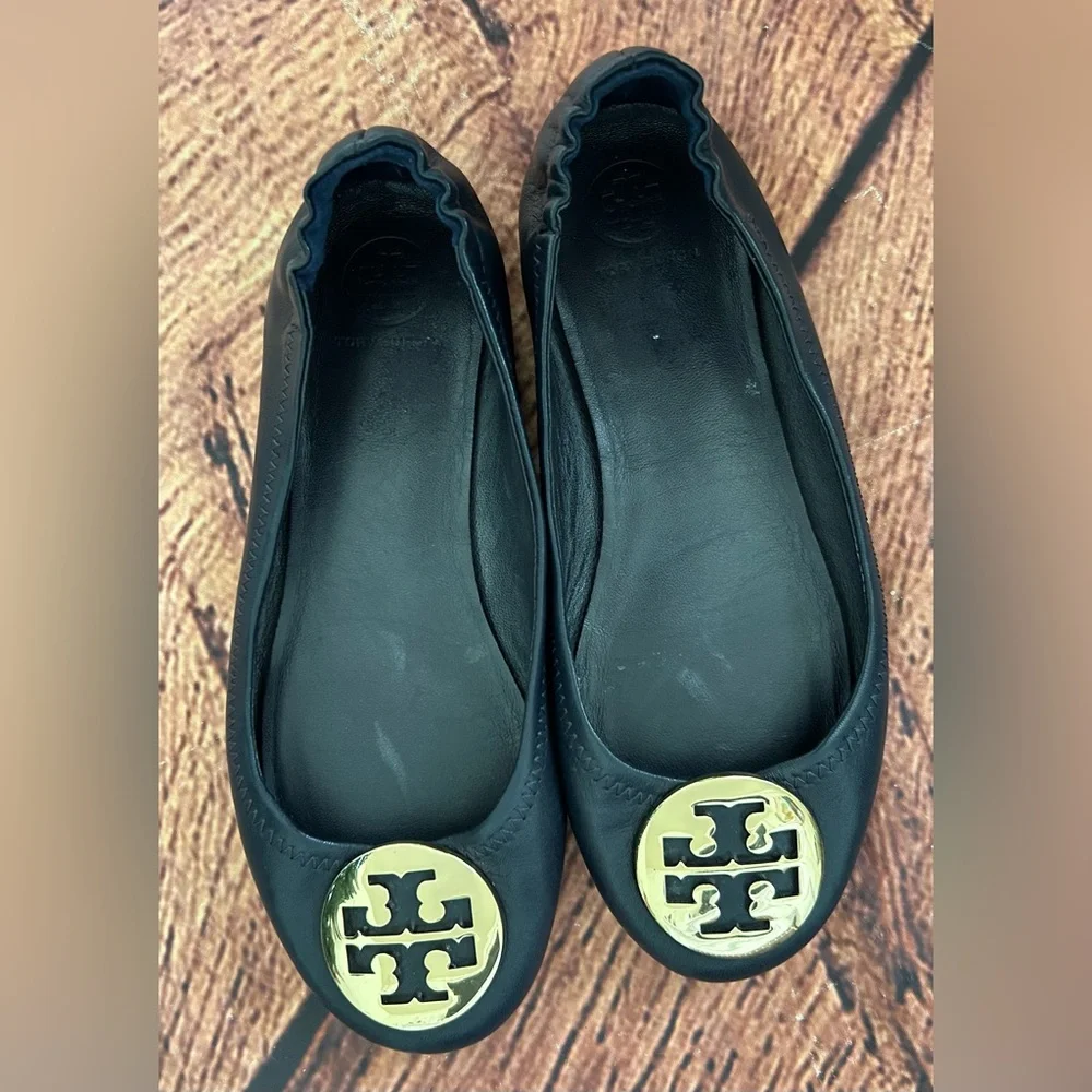 TORY BURCH Reva Blue leather gold metal logo‎ detail ballet flats shoes size 7
